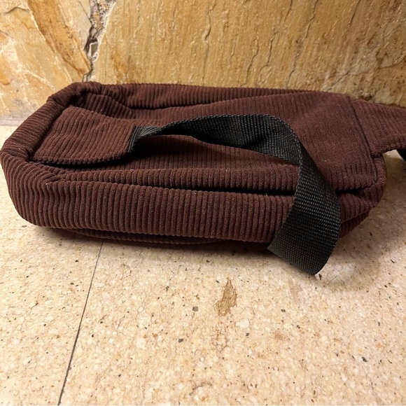 Justin Bieber Tim Hortons crossbody pack in chocolate brown - Picture 8 of 10